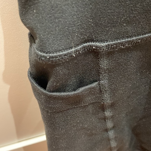 Gilly Hicks shorts side pockets XS - Picture 5 of 5